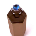 Anillo de plata con circonitas azules – diseño elegante (talla 8/9)