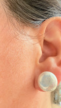 Pendientes de perla natural de agua dulce AAA 10–11 mm en plata – elegancia atemporal
